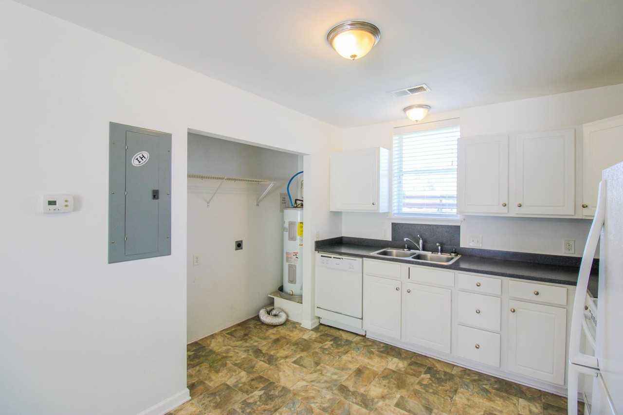 108 E 6th North St #A - Photo 6 of 9