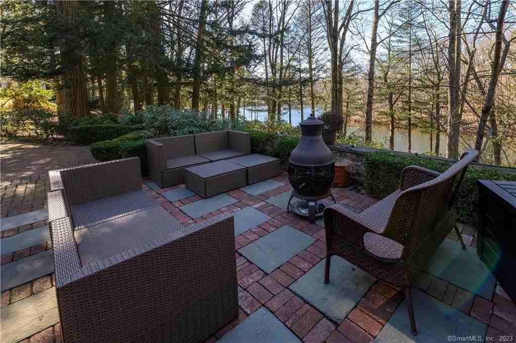 146 Hartford Tpke - Photo 7 of 37