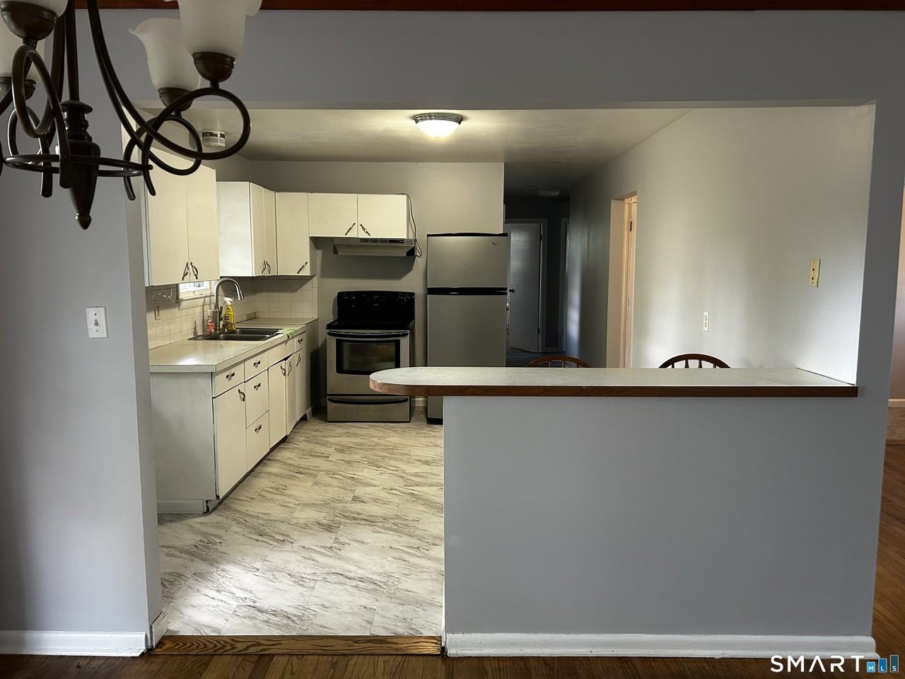 87 Worcester Ave - Photo 5 of 19