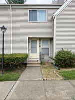 featured image of 5 Cherokee Ct #5