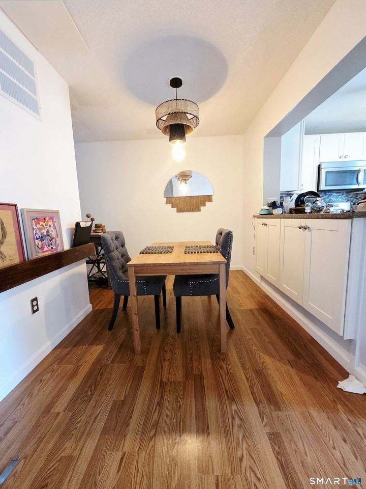 5 Cherokee Ct #5 - Photo 3 of 19