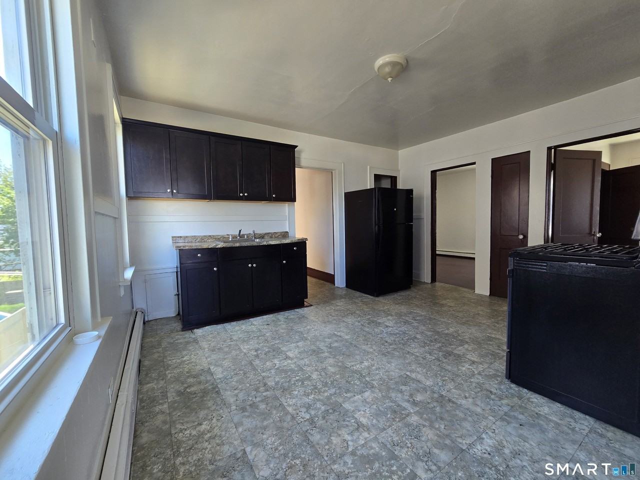 125 Hollister Ave - Photo 2 of 16