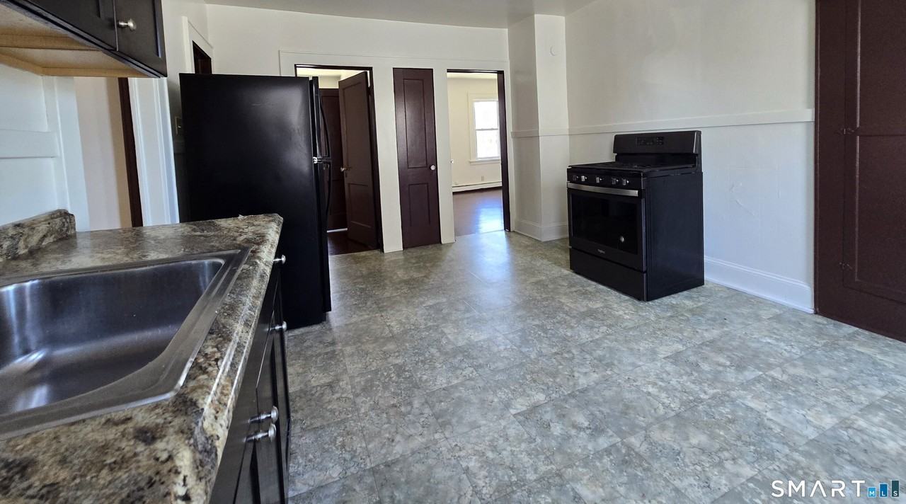 125 Hollister Ave - Photo 4 of 16