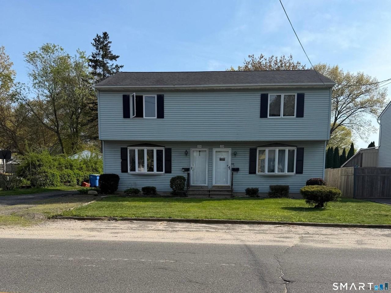 219 Nichols Dr - Photo 2 of 12
