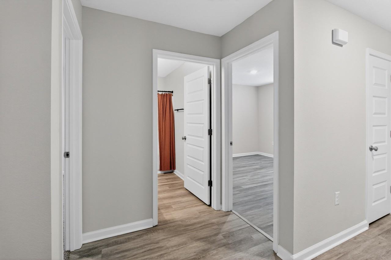 6817 Interlachen Ln - Photo 6 of 38