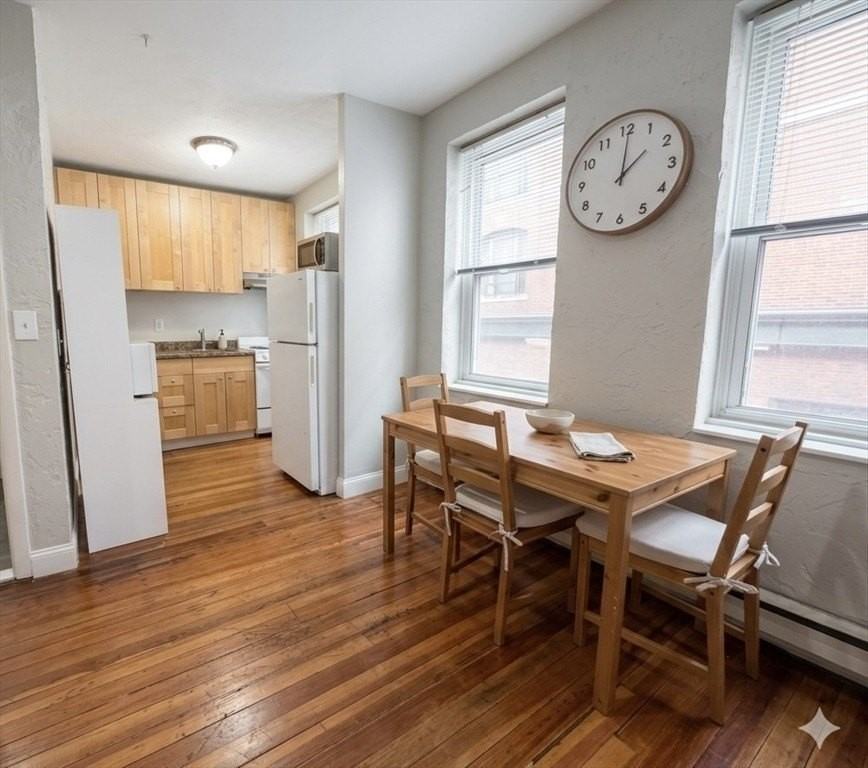 35 Charter St - Photo 5 of 7