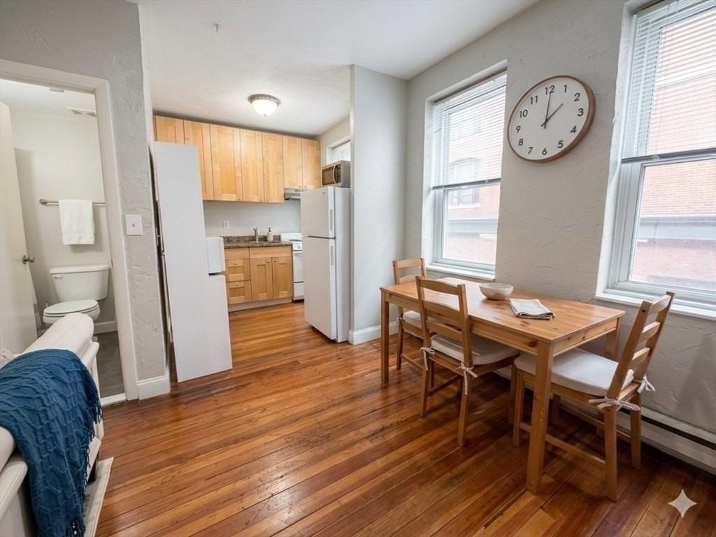 35 Charter St - Photo 6 of 7