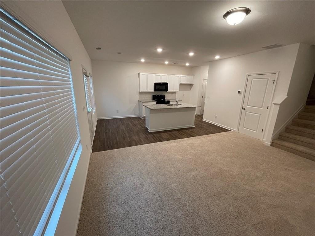 1003 Ramon Dr - Photo 2 of 12