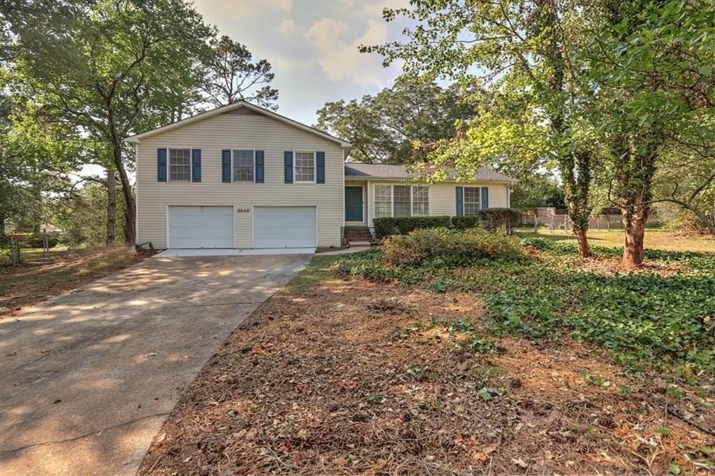 2640 Tritt Ln Ne - Photo 2 of 33