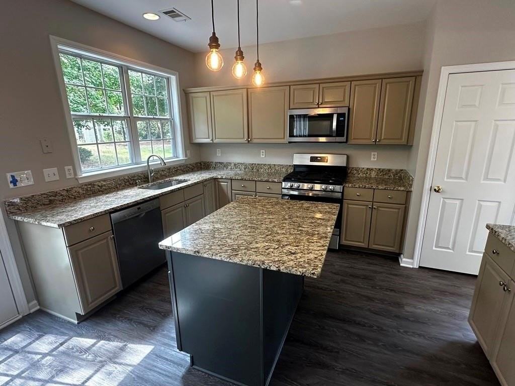 6345 Turfway Dr - Photo 2 of 42