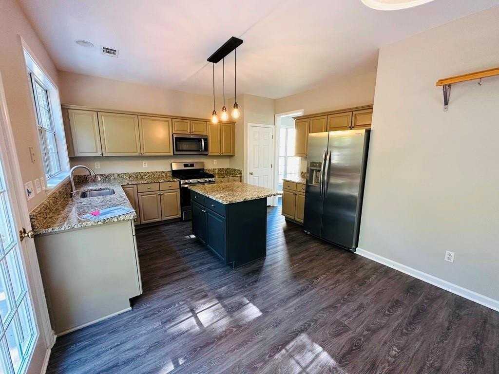6345 Turfway Dr - Photo 3 of 42