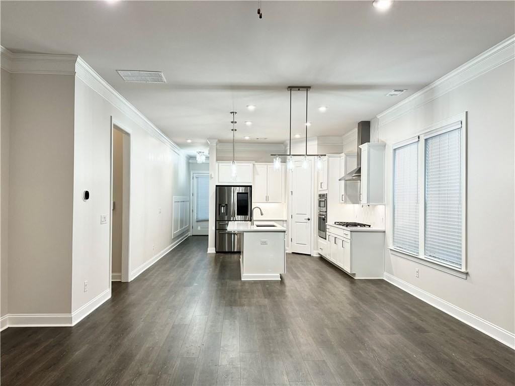 1055 Penny Ln - Photo 5 of 12