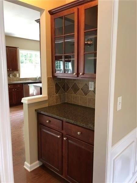 203 Revillion Way - Photo 4 of 27