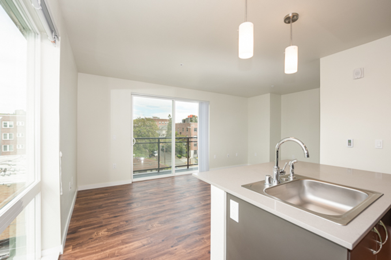 S403 Stream 403 Apartments - Photo 6 of 28