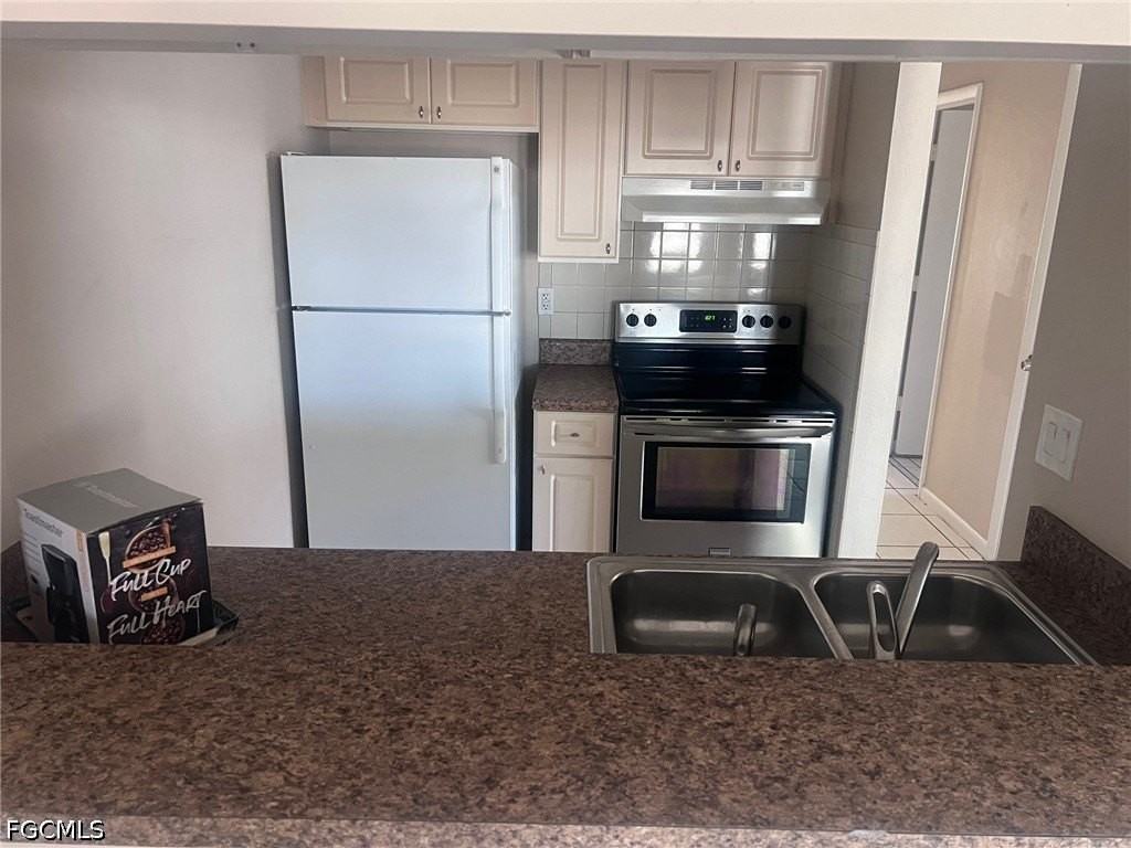 1315 Se 24th Ave - Photo 2 of 11