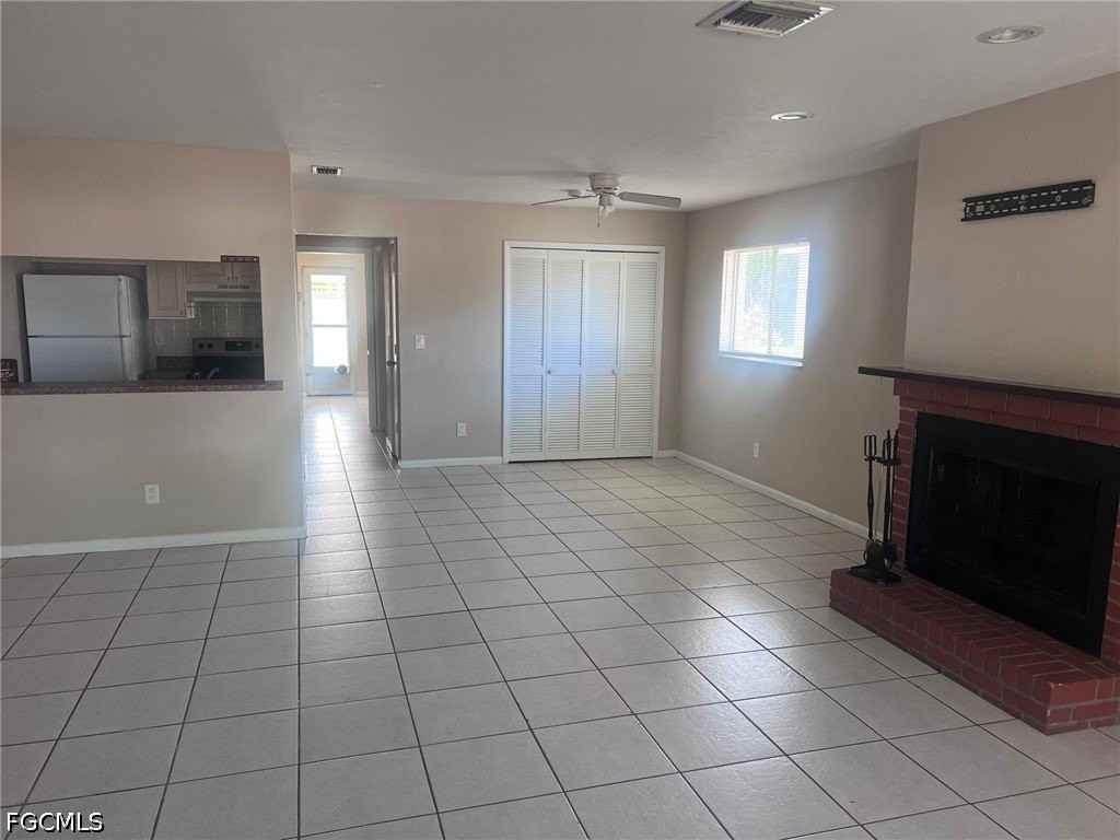 1315 Se 24th Ave - Photo 5 of 11
