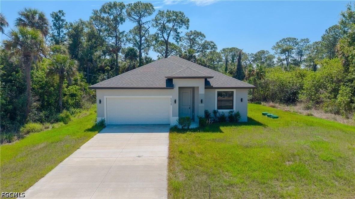 5028 W Tradewinds Cir - Photo 2 of 12