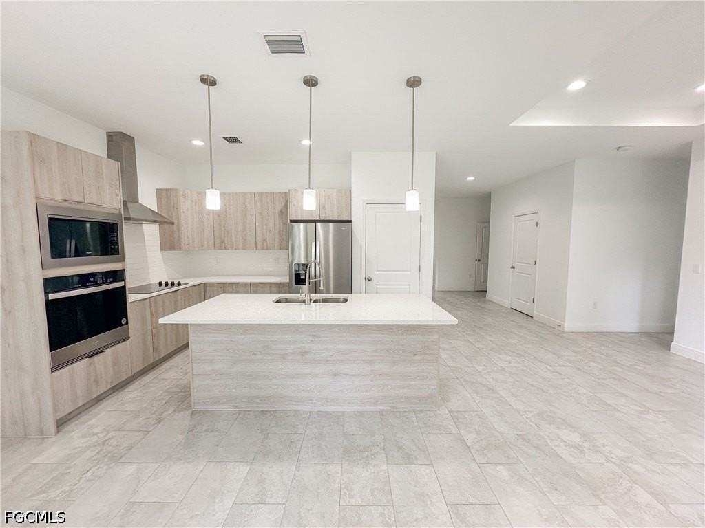 5028 W Tradewinds Cir - Photo 3 of 12