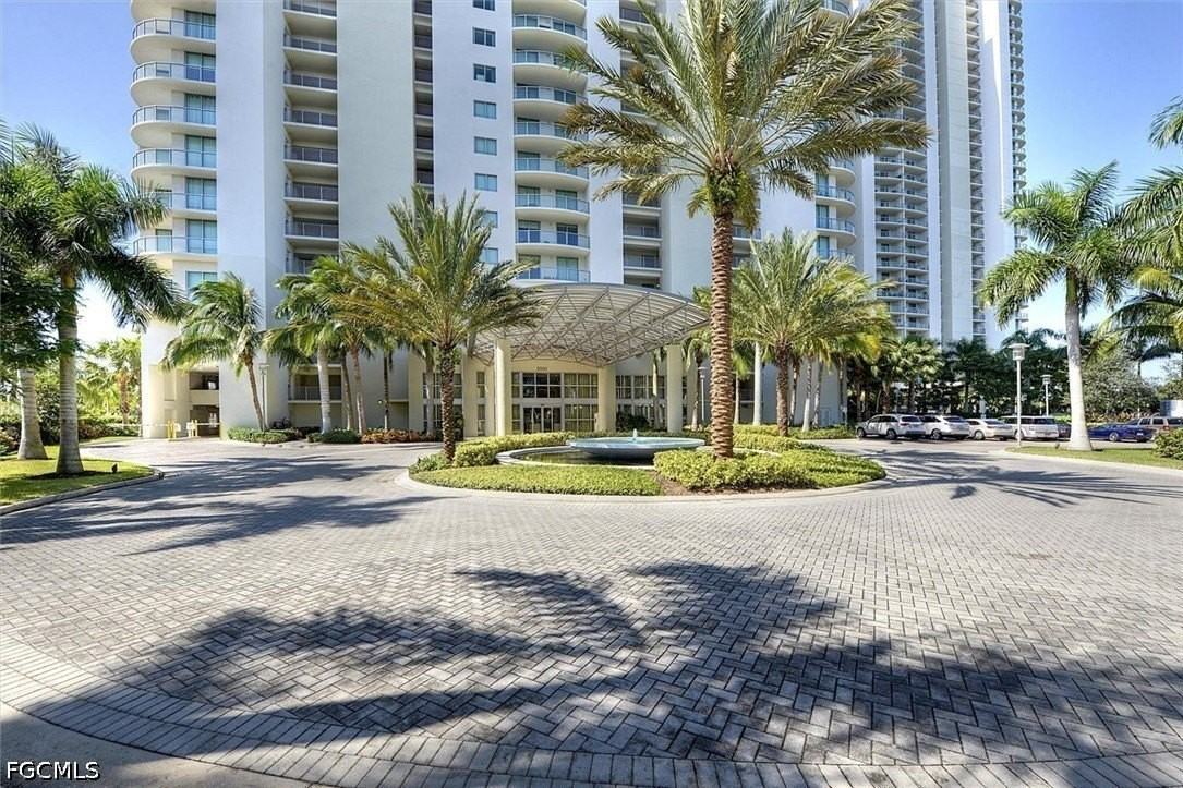 3000 Oasis Grand Blvd #407 - Photo 3 of 30