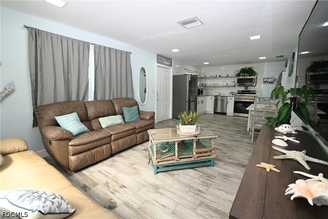 206 Cape Coral Pkwy W - Photo 4 of 15