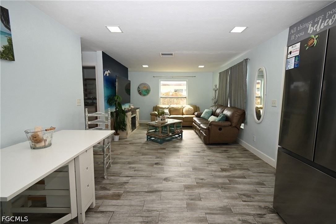 206 Cape Coral Pkwy W - Photo 5 of 15