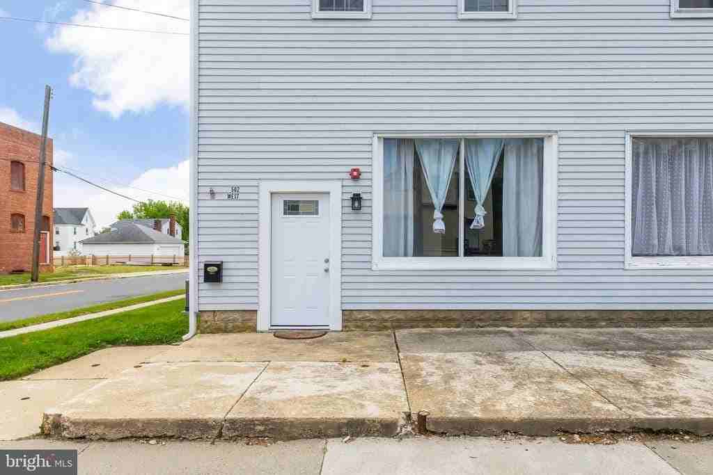 504 W Broad St #502A - Photo 2 of 14