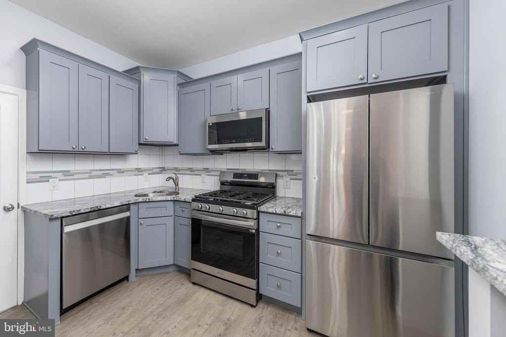 504 W Broad St #502A - Photo 6 of 14