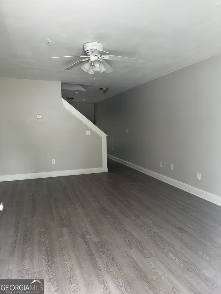 1240 Pinedale Cir Nw - Photo 2 of 15