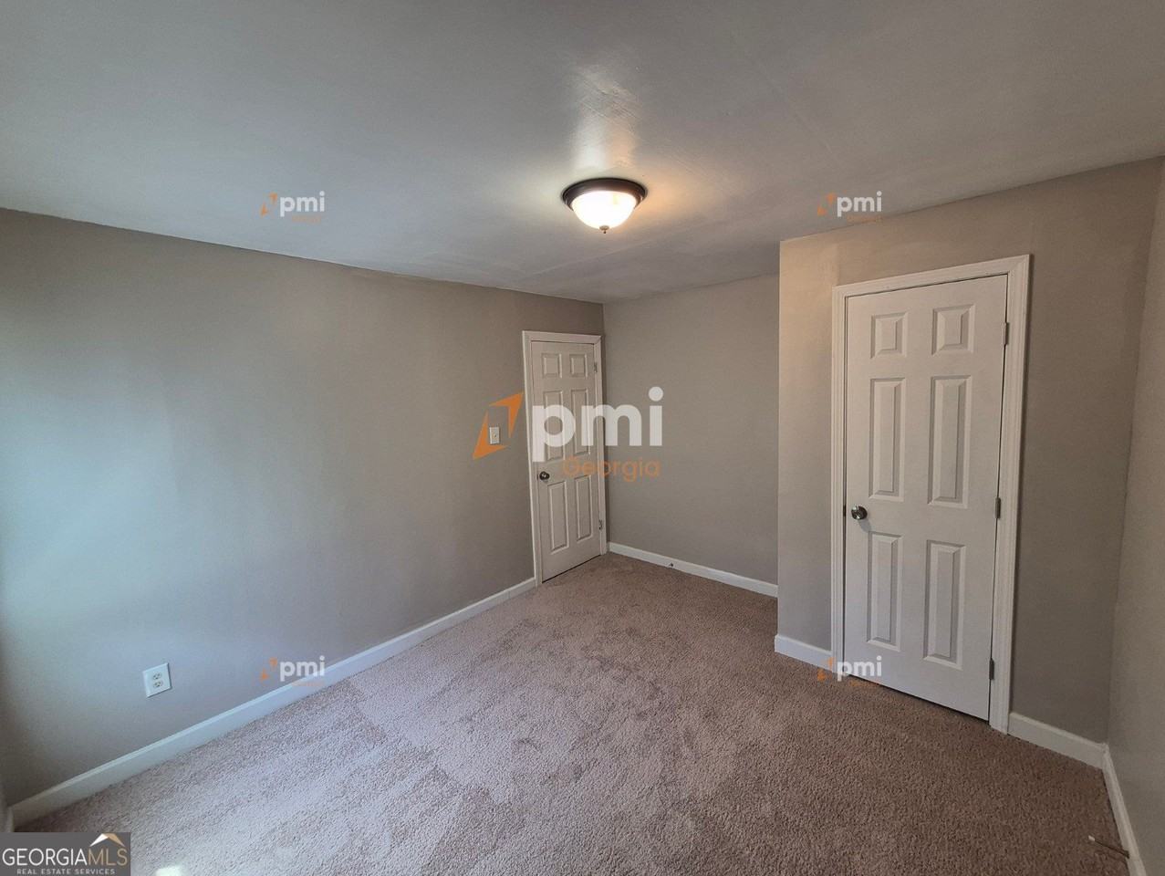 365 Elder St - Photo 7 of 17