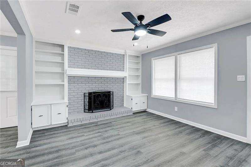 1406 Sycamore Dr Nw - Photo 4 of 34
