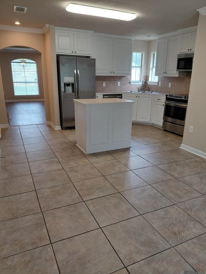 13176 Brian Park Dr - Photo 3 of 15