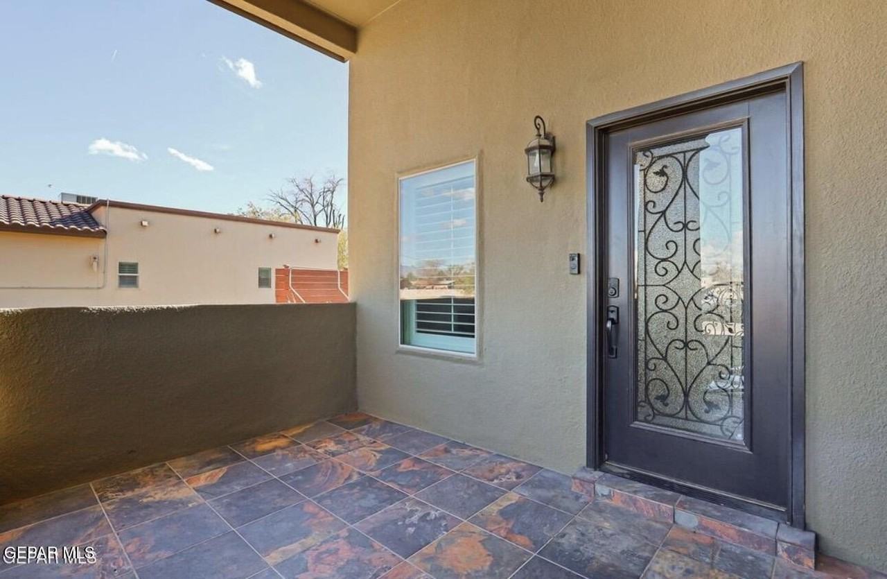 1012 Maximo St - Photo 3 of 32