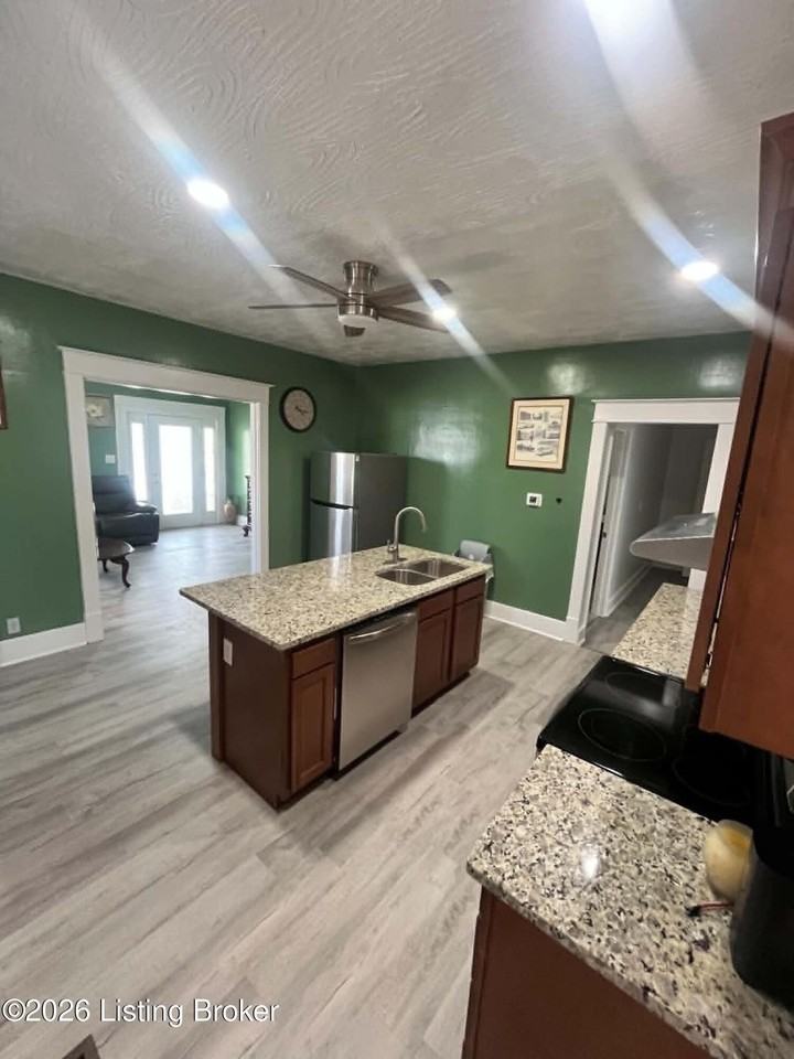 4010 Taylor Blvd - Photo 5 of 9