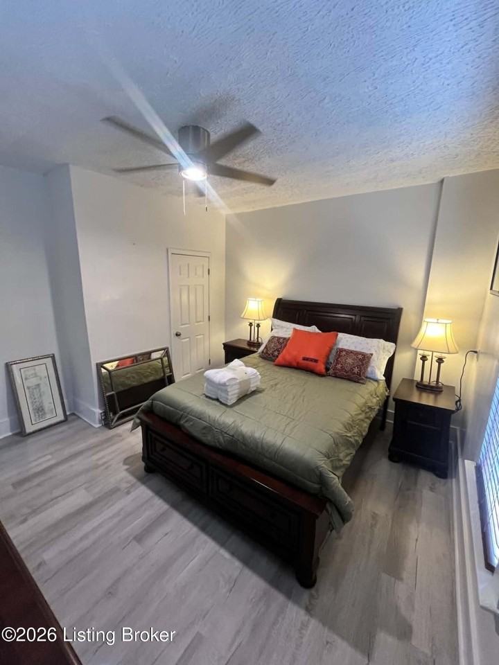 4010 Taylor Blvd - Photo 7 of 9