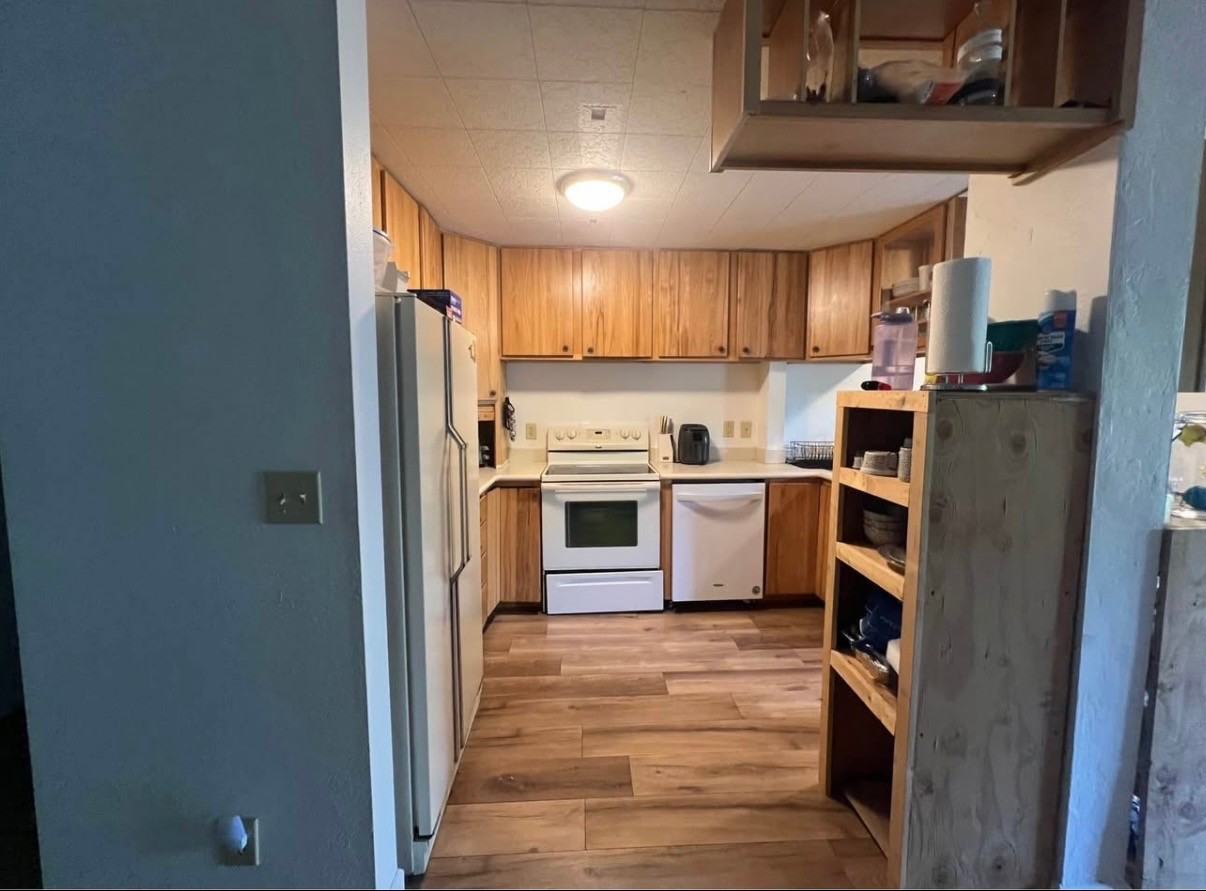1527 Blake Ave #1 - Photo 2 of 5