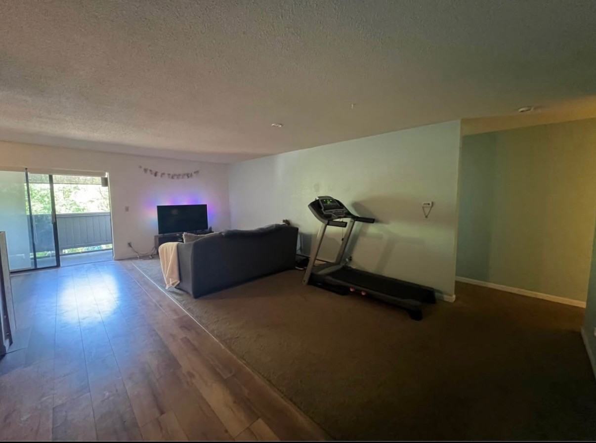 1527 Blake Ave #1 - Photo 3 of 5