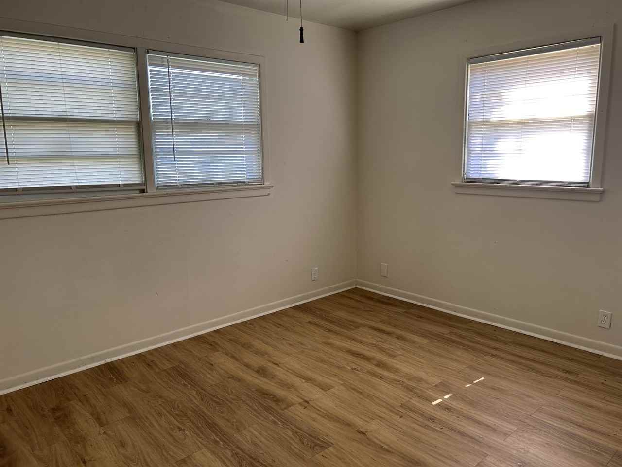 2317 39th St #SF - Photo 5 of 9