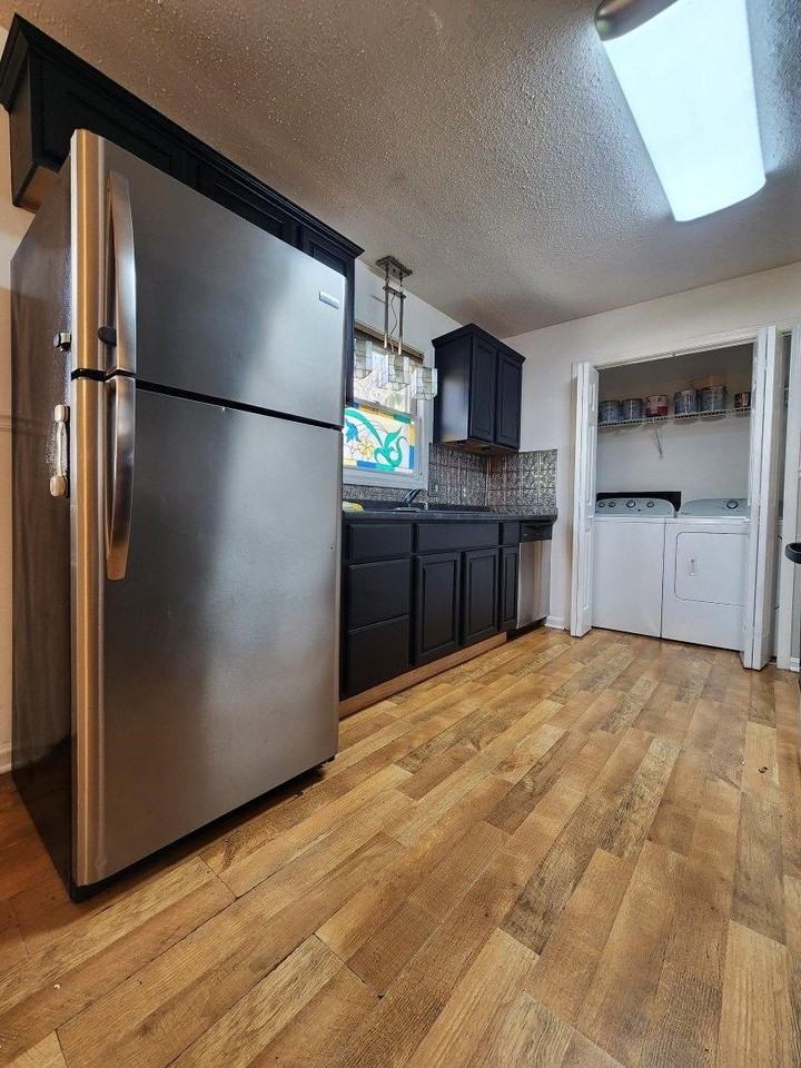 1711 Oak Hill Dr #1 - Photo 7 of 11