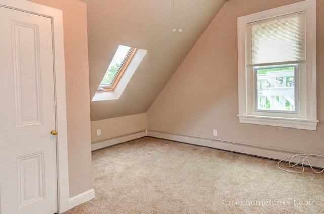 239 Vine St - Photo 4 of 8