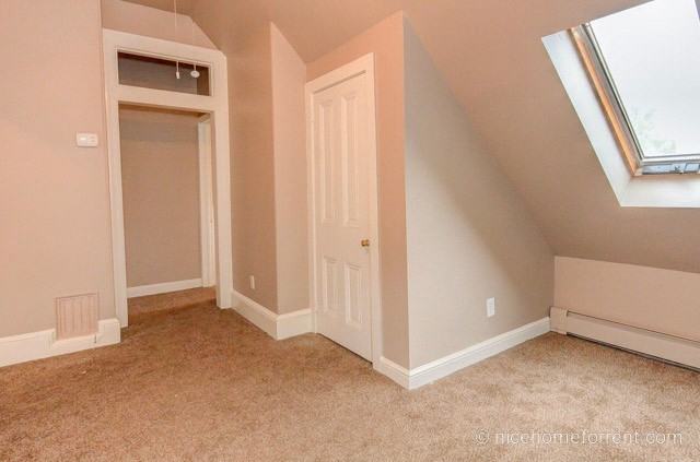 239 Vine St - Photo 5 of 8
