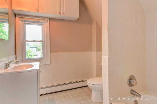 239 Vine St - Photo 6 of 8
