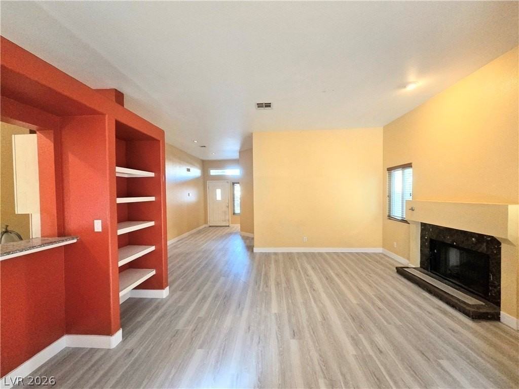 437 Mayan Dr - Photo 6 of 42