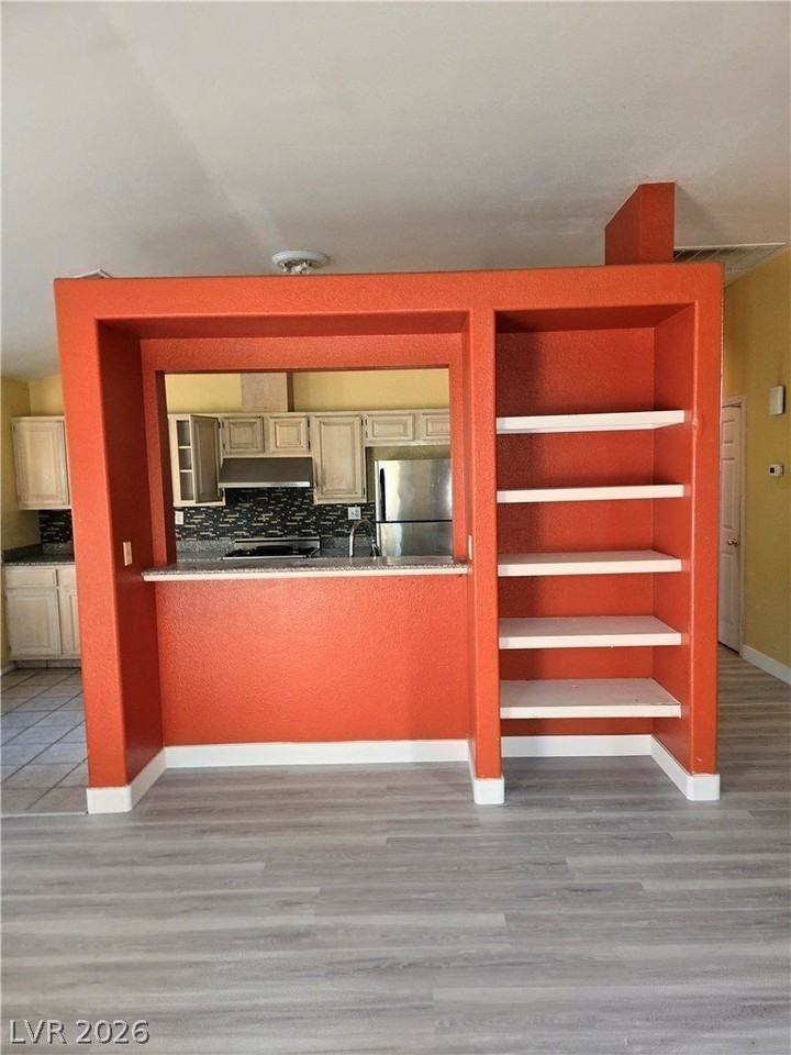 437 Mayan Dr - Photo 7 of 42