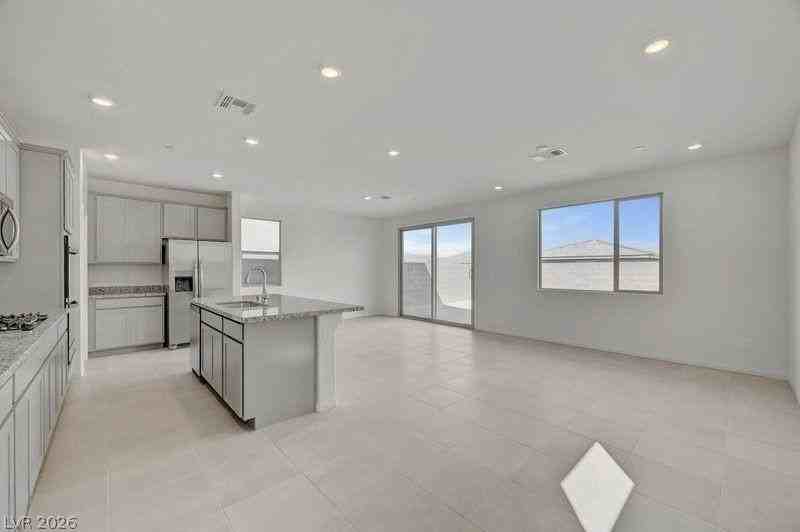 1550 Rock Kestrel St - Photo 6 of 31