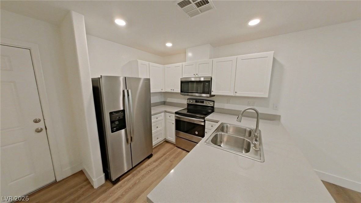 1821 Santa Paula Dr #103 - Photo 3 of 10