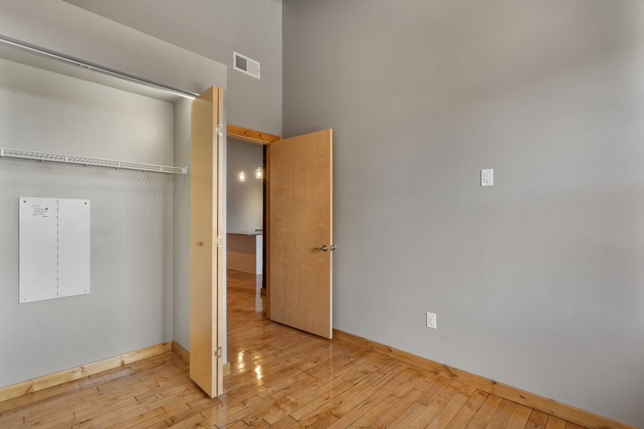 Bucktown Lofts - Photo 3 of 10