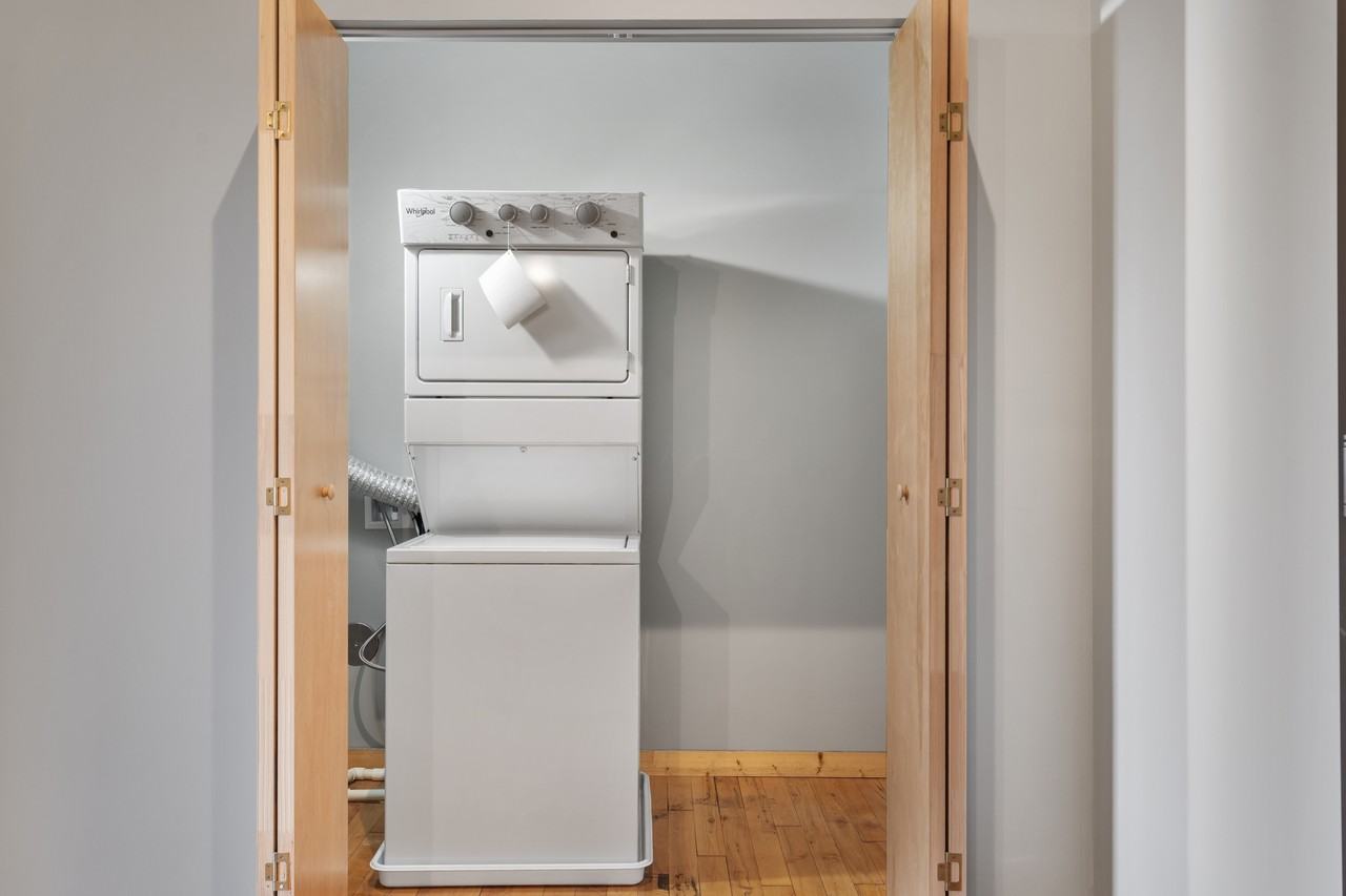 Bucktown Lofts - Photo 5 of 10