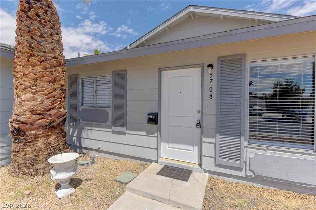 5708 Pinecone Pl - Photo 4 of 18