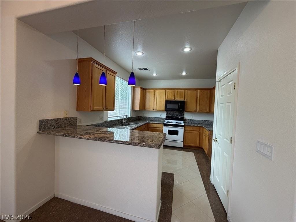 10115 Capistrello Ave - Photo 5 of 27