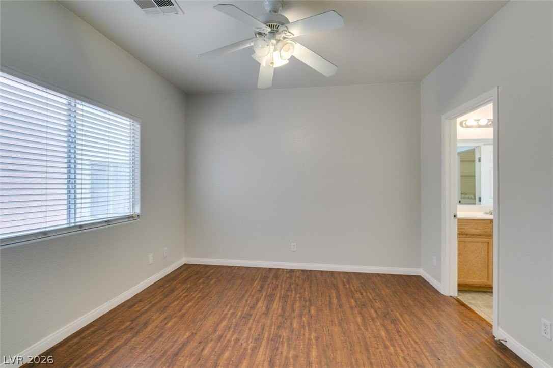 9911 Star Lake Ave - Photo 5 of 35